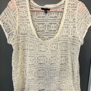 American Eagle Outfitters Cream Lace Blouse. Size XL. Boxy.